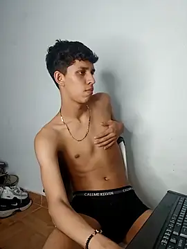 Alayn_sexy_ayes 在線直播表演