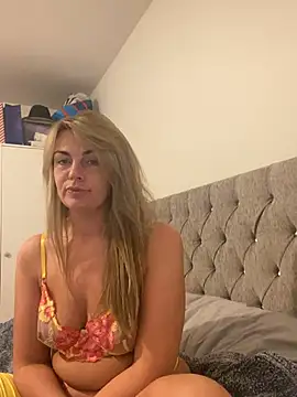 Scarlett_the_girlnextdoorのライブXXXチャット