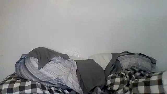 Pertunjukan Kamera Web TallHungandCloudy69