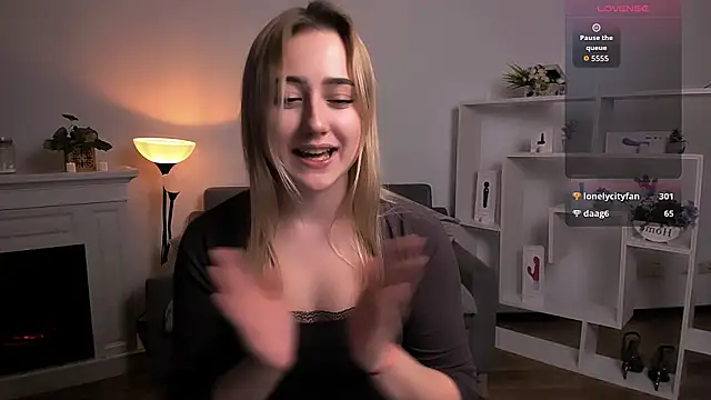 Lulu___Moon Chat XXX in diretta