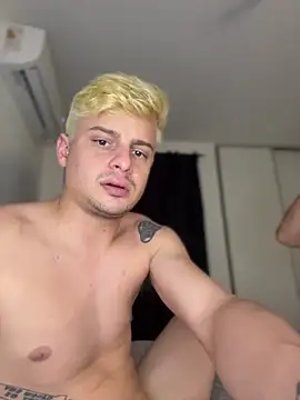 Chat +18 de iam_sofia__ ao vivo