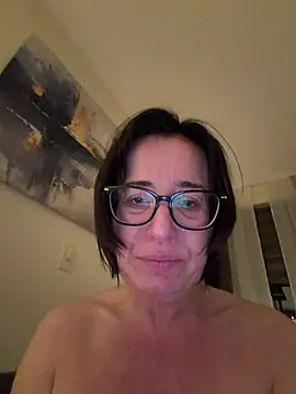 JulieEroticDress Webcam-Show