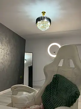 Chat +18 de SonyaJoy ao vivo