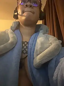 Онлайн чат XXX nickytheehawtie