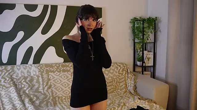 ElviaLopresti: διαδικτυακό σόου στην κάμερα