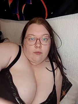 Sexycurvyemilyy Live XXX-Chat