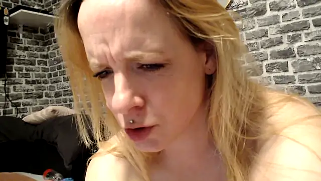 SexyMilf_38's Webcam Show