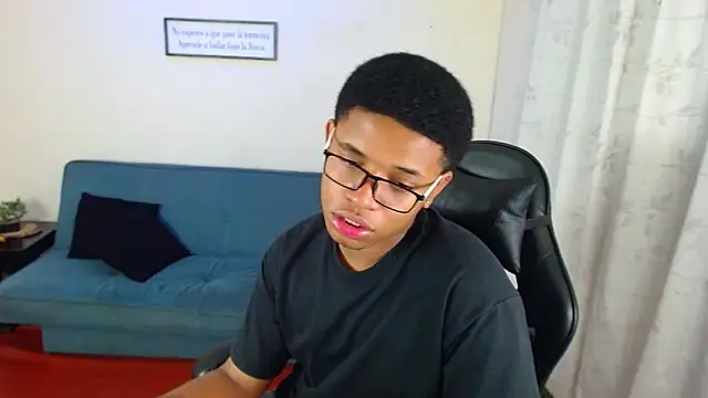 liiam3 网络视讯表演