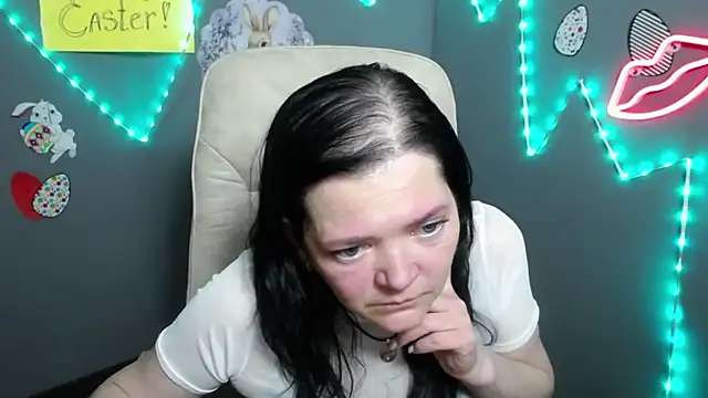 LauraFinn Webcam Show