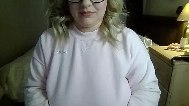 IvyWifey's Webcam Show