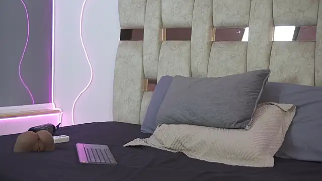 Fernanda_thail_: διαδικτυακό σόου στην κάμερα