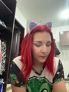 Amelie-RedHoney Webcam Show