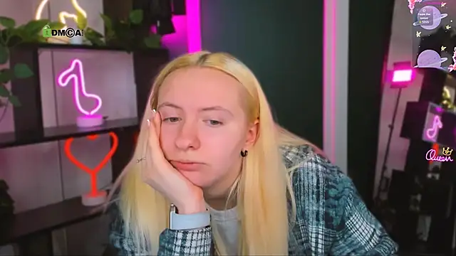 mila_glow1's Live XXX Chat