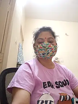 Chat +18 de Ratna-777 ao vivo