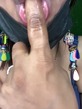 CUTI-NAINA – Live XXX-chat