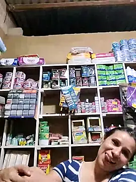 MIA-LARIOS 现场XXX聊天