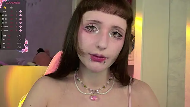 Chat +18 de MiraJades ao vivo