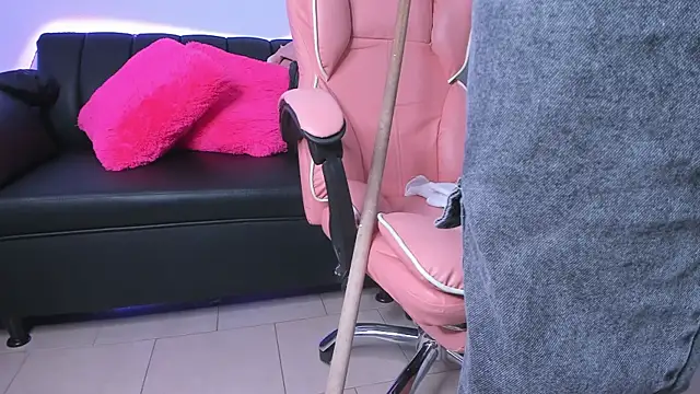 Вебкам-шоу Adrian_Lux_