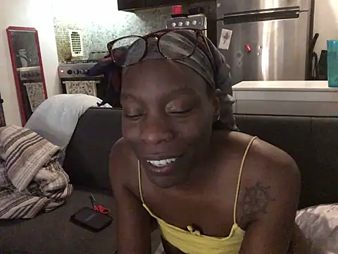 littyleesh1: διαδικτυακό σόου στην κάμερα