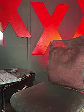 Онлайн чат XXX abrilbigcock