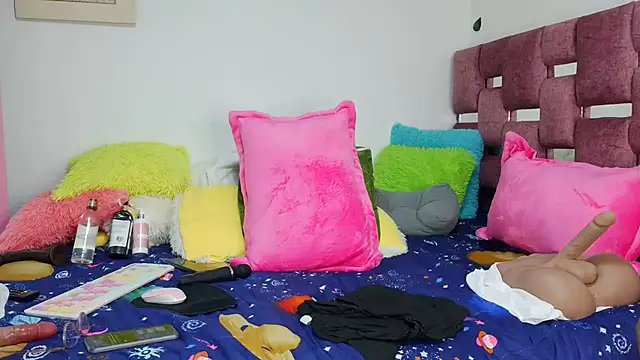 ScarletthJhonson-'s Live XXX Chat