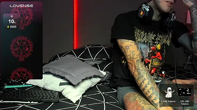 jhonny__ackerman's Live XXX Chat