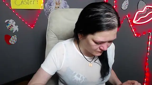 LauraFinn 라이브 XXX 채팅