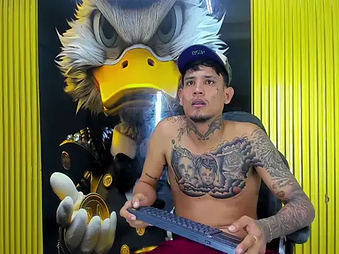 Winsord_Bigcock Chat XXX in diretta