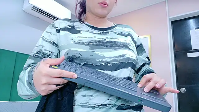 Chatroom XXX en direct de Ashley_Evans22