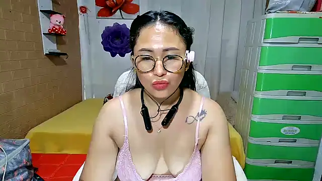 Chatroom XXX en direct de Filipina_Desire