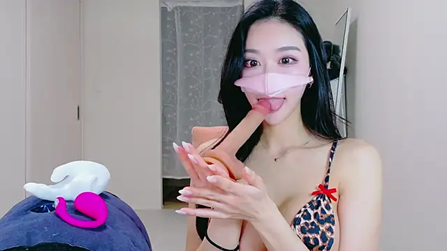 Онлайн чат XXX ramuchan_desu