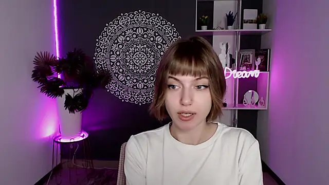 EchoScribe Adlı Modelin Canlı XXX Sohbeti