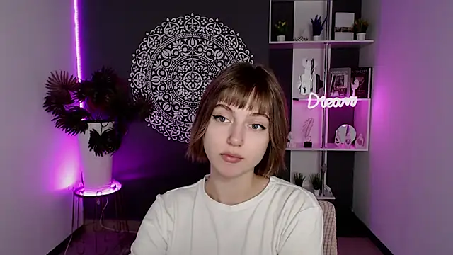 EchoScribe Adlı Modelin Canlı XXX Sohbeti