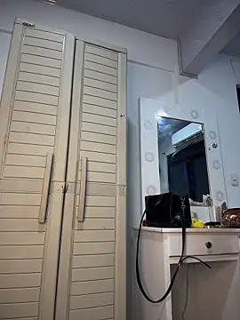 Sarahballiston_ Pertunjukan Webcam