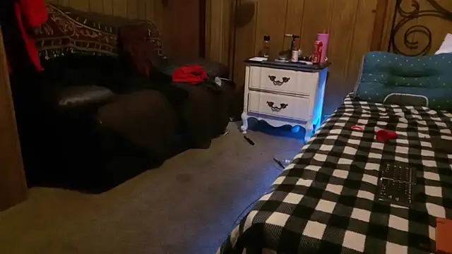 JunkieLiLMethWhore's Webcam Show