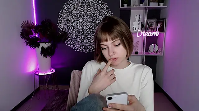 EchoScribe Adlı Modelin Canlı XXX Sohbeti