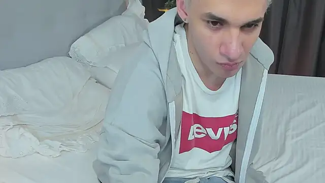 Andrew_Clarn Live XXX chat