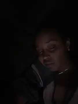 ObeythedollのライブXXXチャット