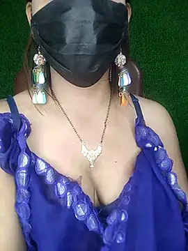 CUTI-NAINA 即時 XXX 聊天