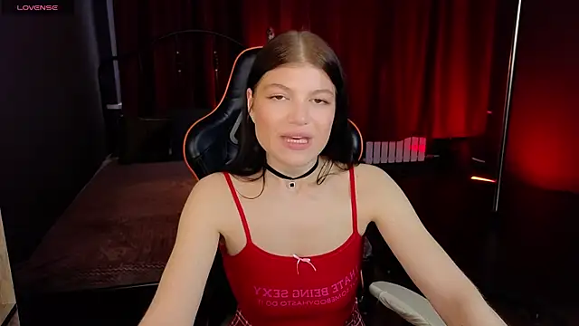 Softeach Adlı Modelin Canlı XXX Sohbeti