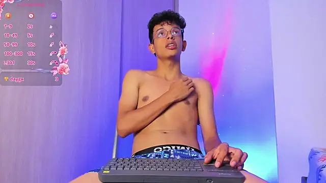 Chat XXX en directo de Maxfrost1