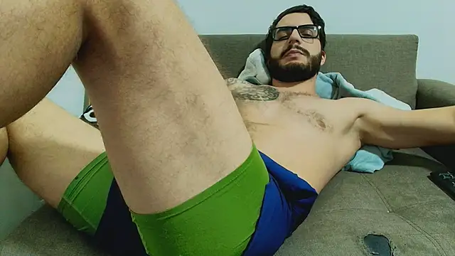 Chat XXX en directo de thomas_gun