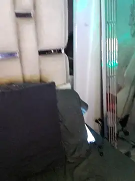 chelaqueen_ élő XXX-chatje