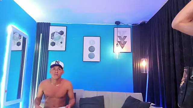 Oficial_KingOfHeavensのウェブカメラショー