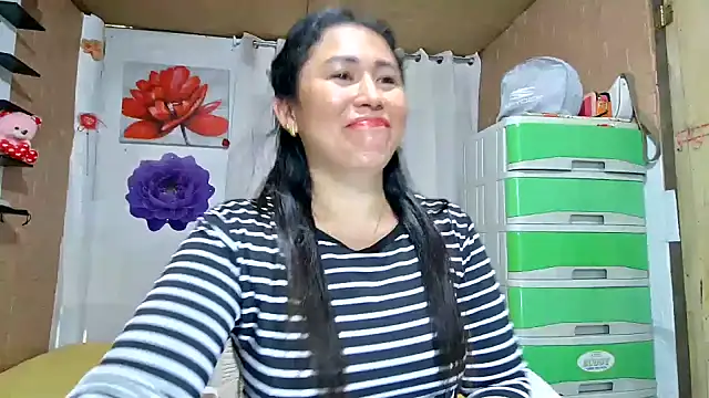 Filipina_Desire – Live XXX-chat