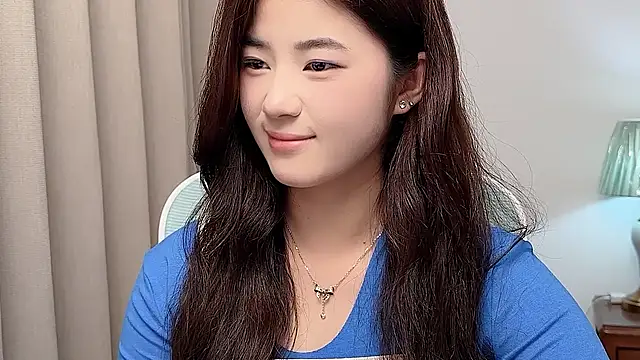 Nicole20266のライブXXXチャット