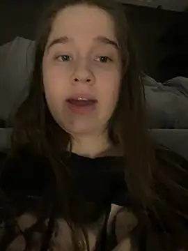 HornyGirlH's Live XXX Chat