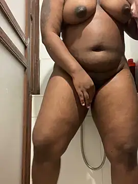 Chat +18 de Annirouss_02 ao vivo