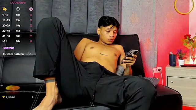 عرض كام Alejandroo_Montenegro