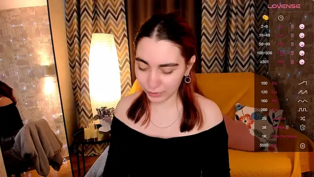 hannacheekss_ Chat XXX in diretta